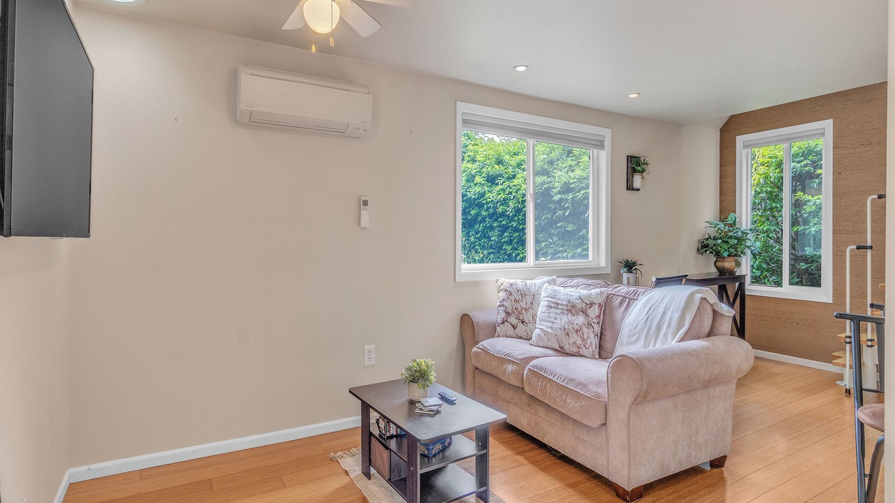 Photo of Livingroom in Southeast Salem