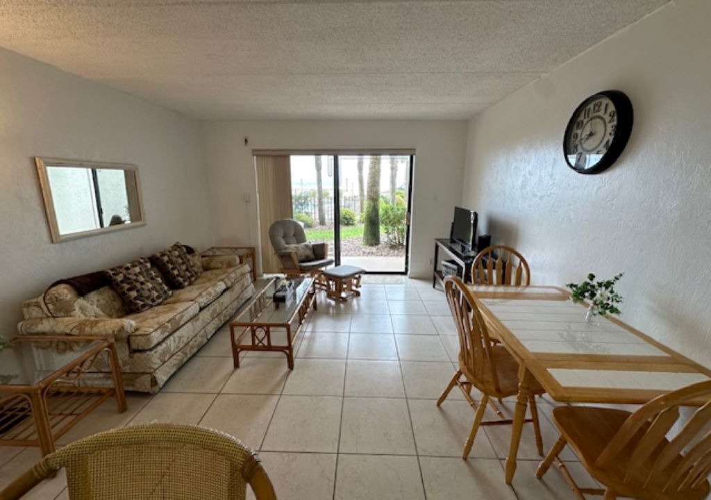 Photo of Livingroom in Ormond-by-the-Sea
