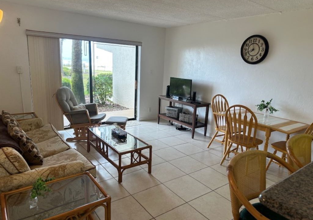 Photo of Livingroom in Ormond-by-the-Sea