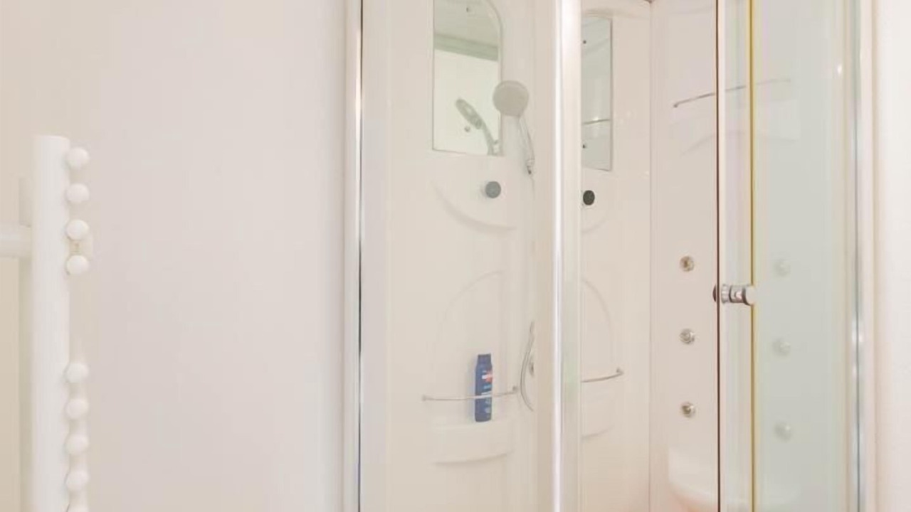 Photo of Bathroom in Remigny