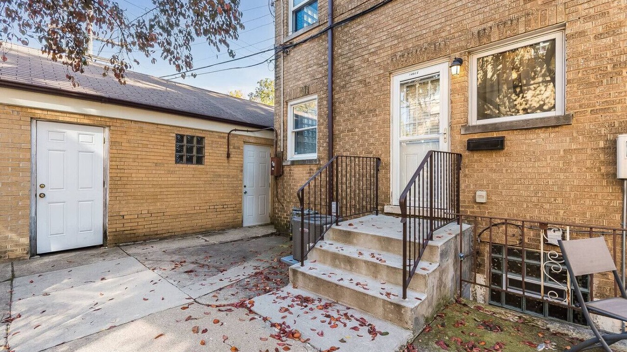 Photo of Outdoor in Oak Park