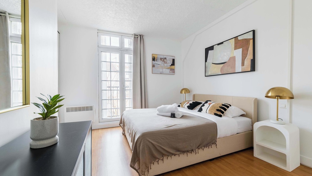 Photo of Bedroom in Les Lilas