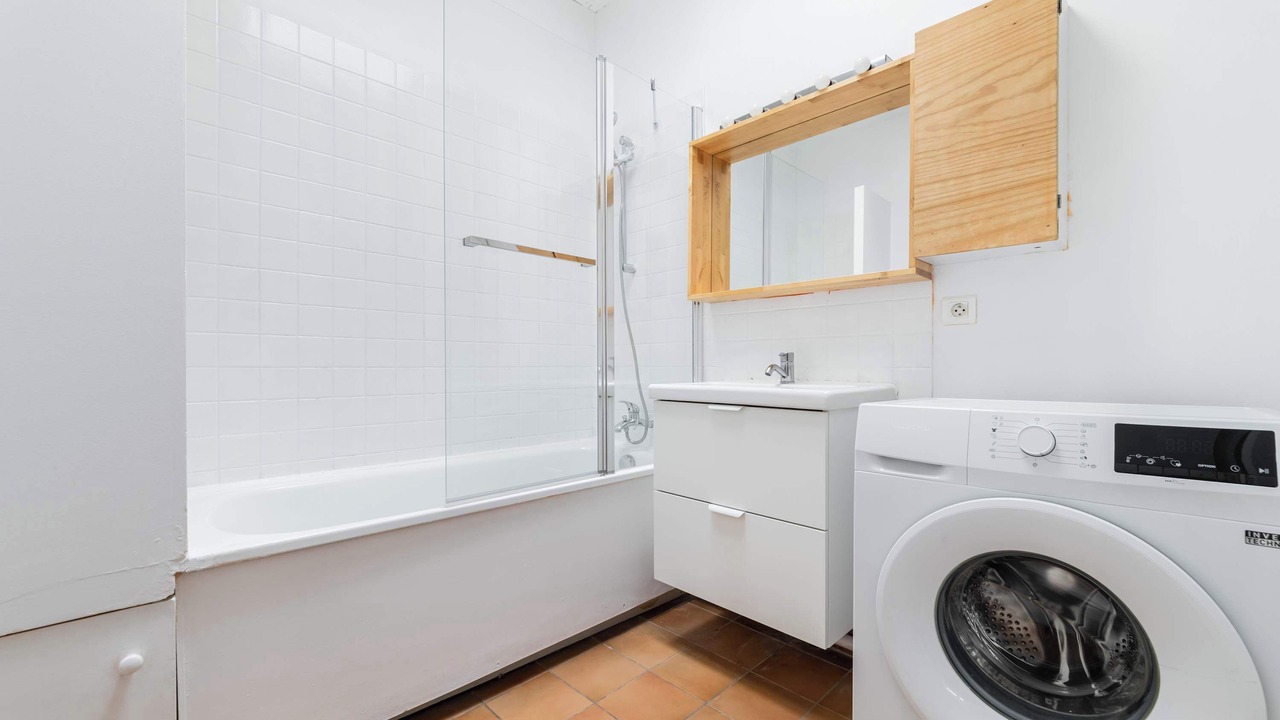 Photo of Bathroom in Les Lilas