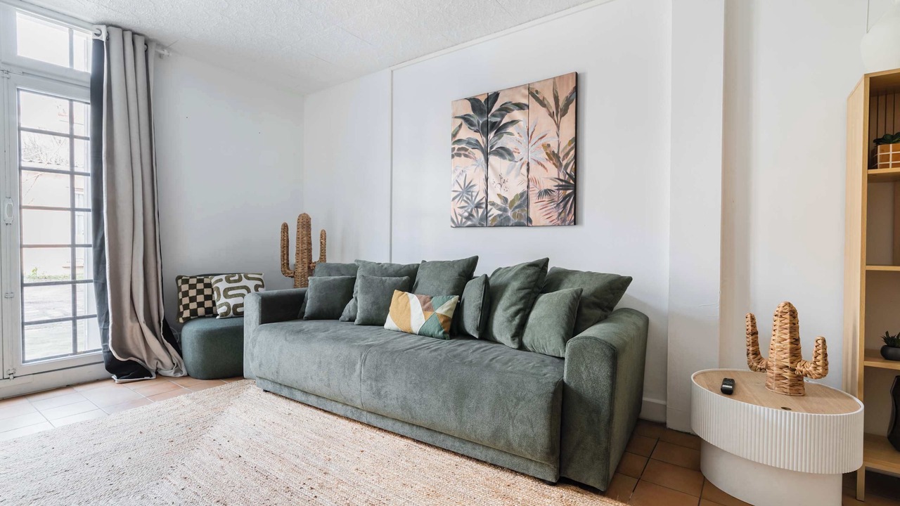 Photo of Livingroom in Les Lilas