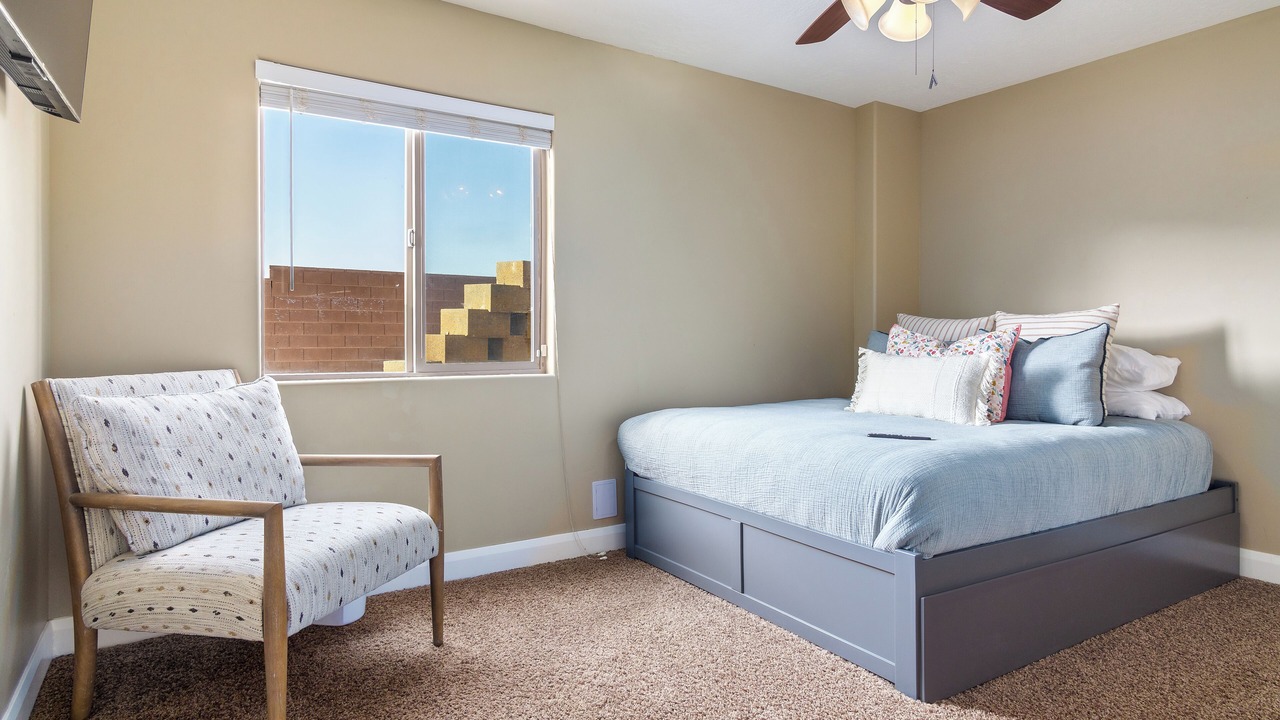 Photo of Bedroom in Hurricane