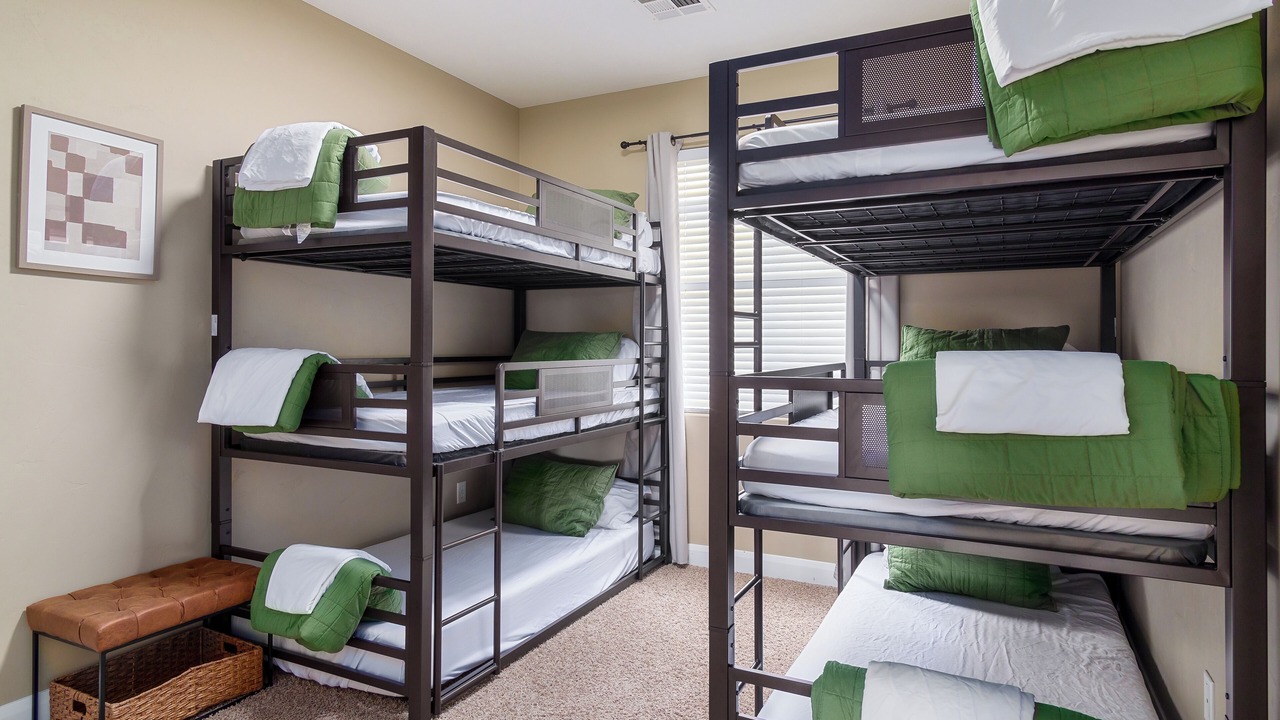 Photo of Bedroom in Hurricane