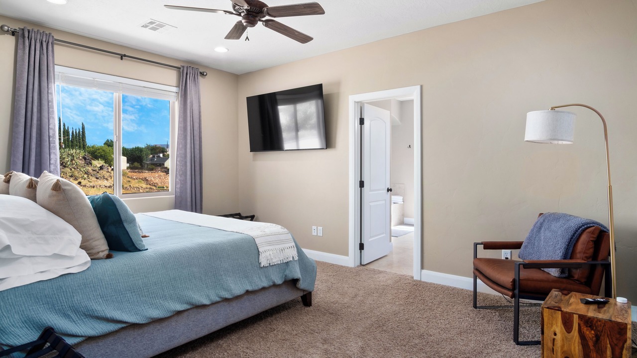 Photo of Bedroom in Hurricane