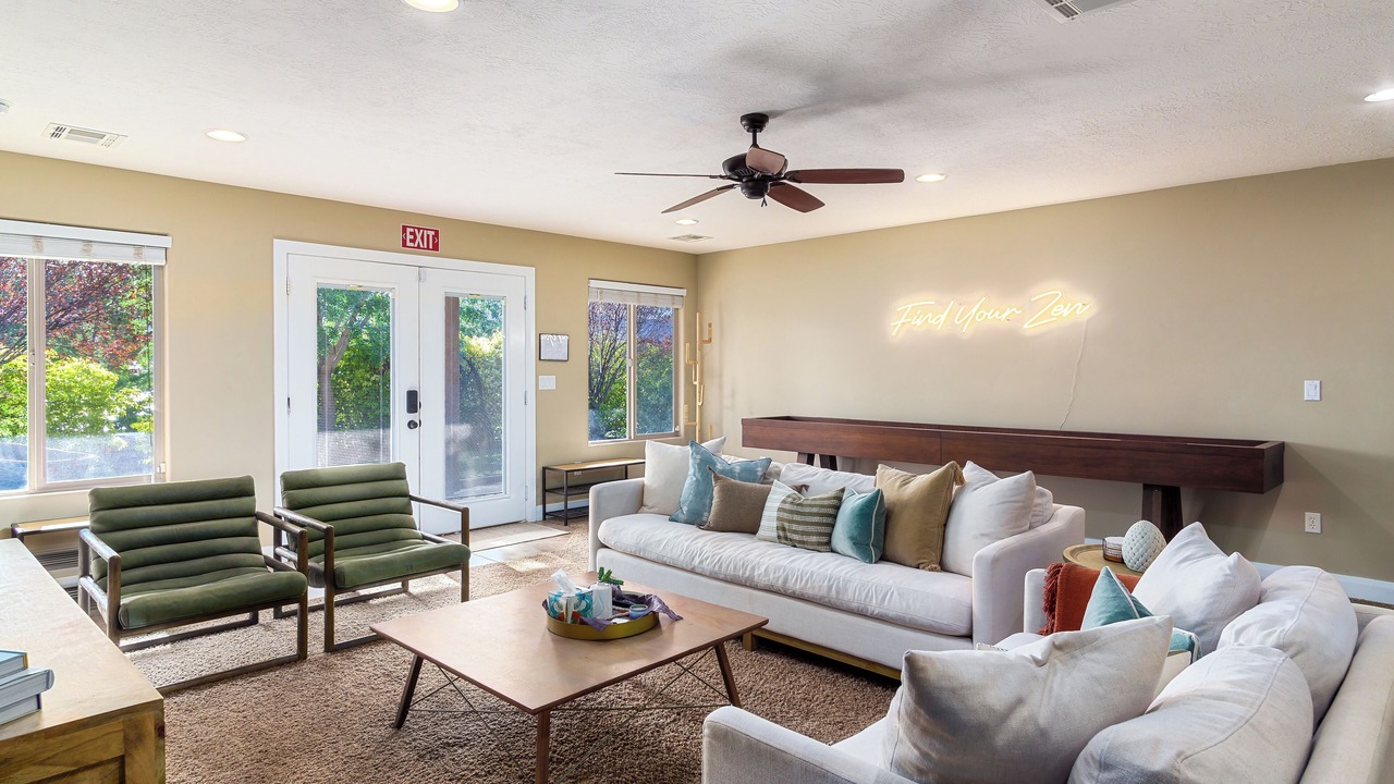 Photo of Livingroom in Hurricane