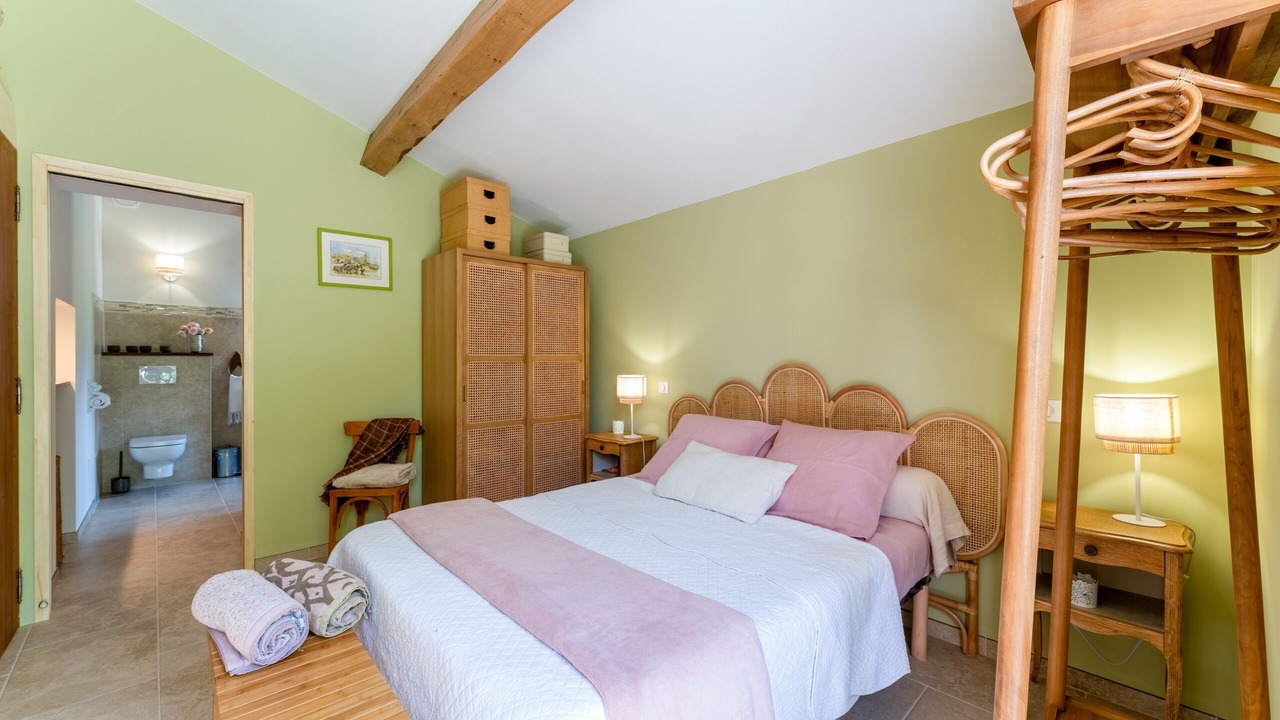 Photo of Bedroom in Malaucene