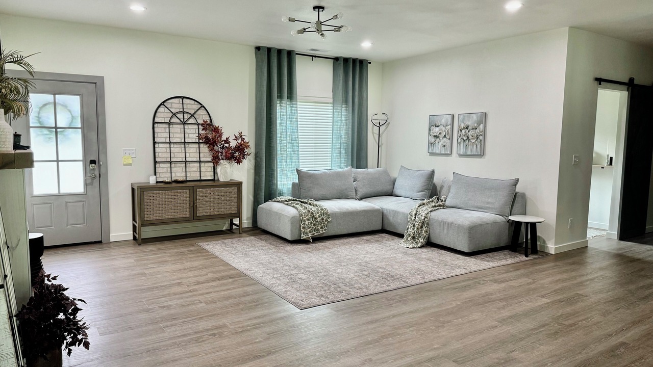 Photo of Livingroom in Midtown