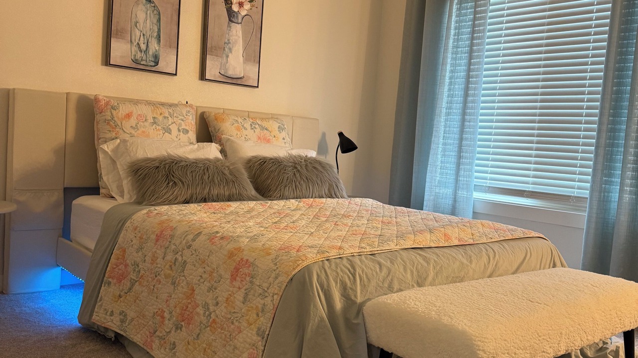 Photo of Bedroom in Midtown