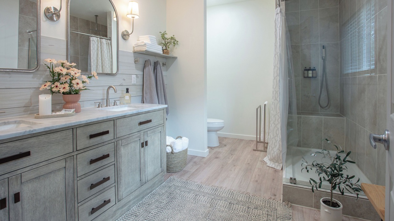 Photo of Bathroom in Midtown