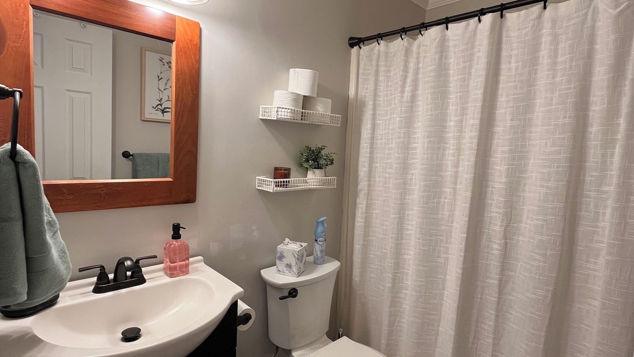 Photo of Bathroom in Alcoa