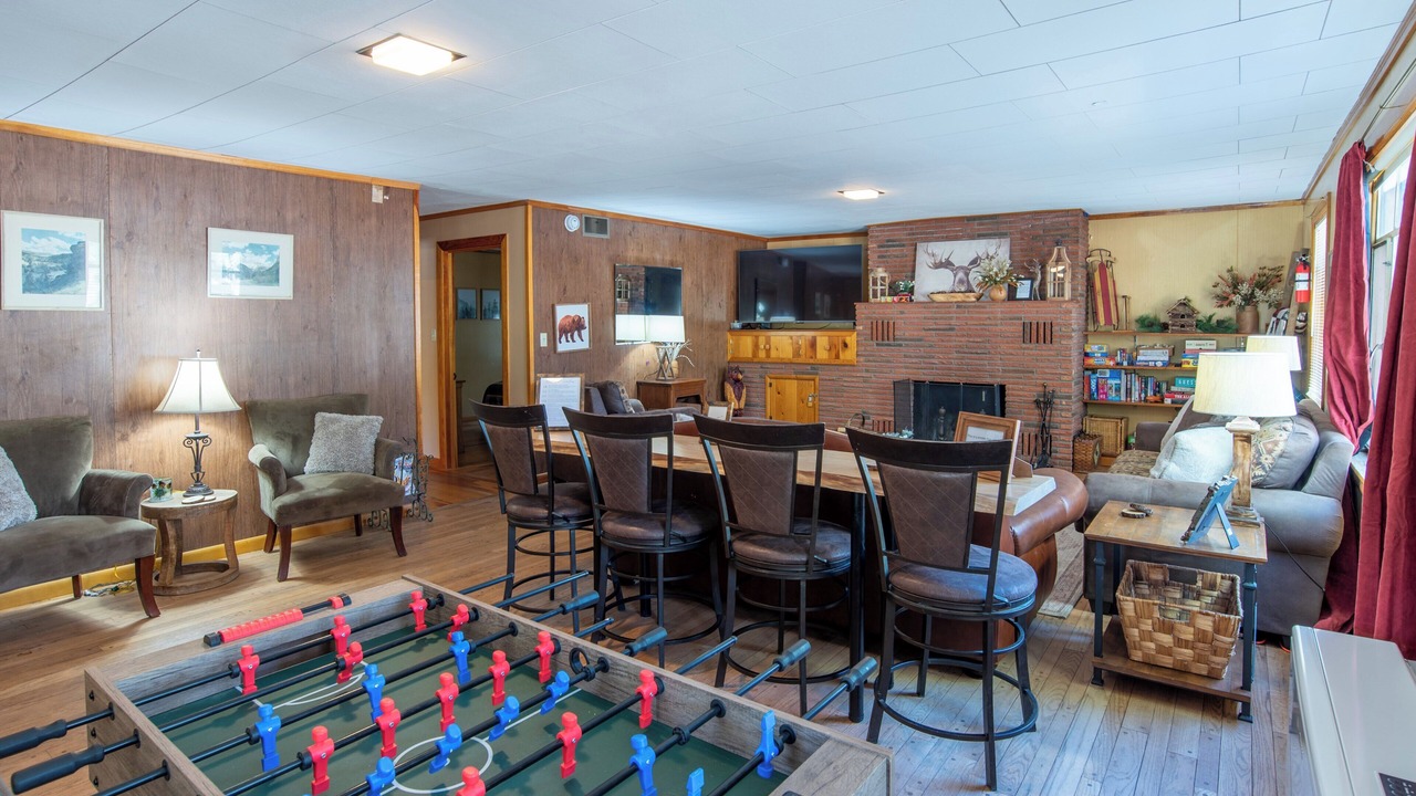 Photo of Bedroom in South Fork