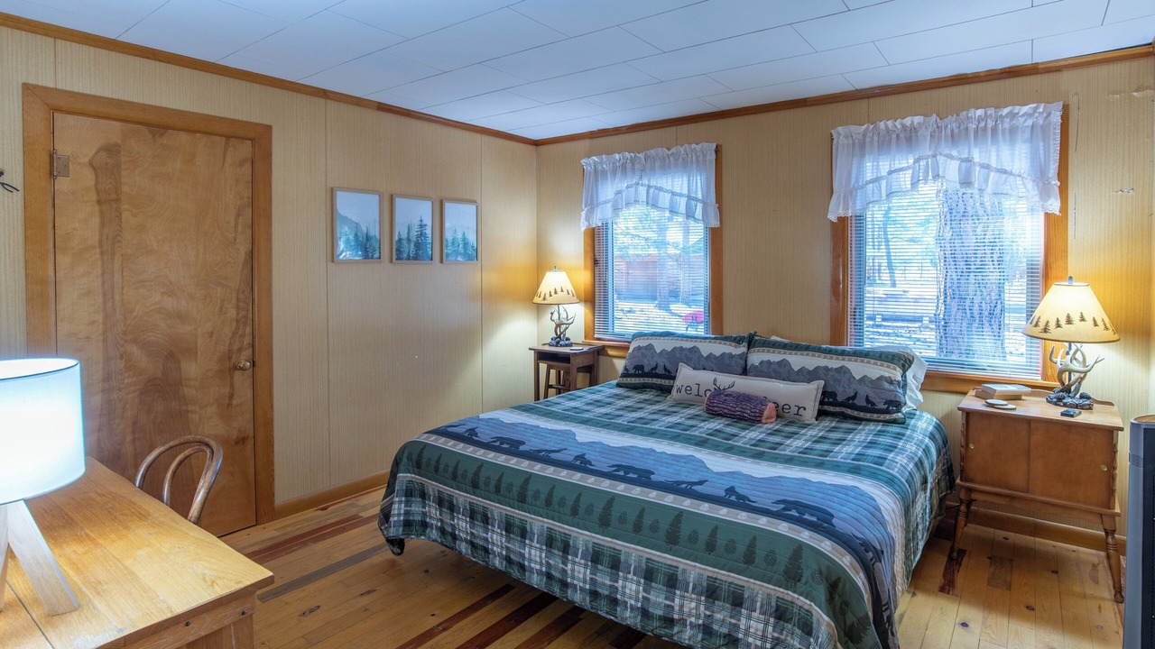 Photo of Bedroom in South Fork