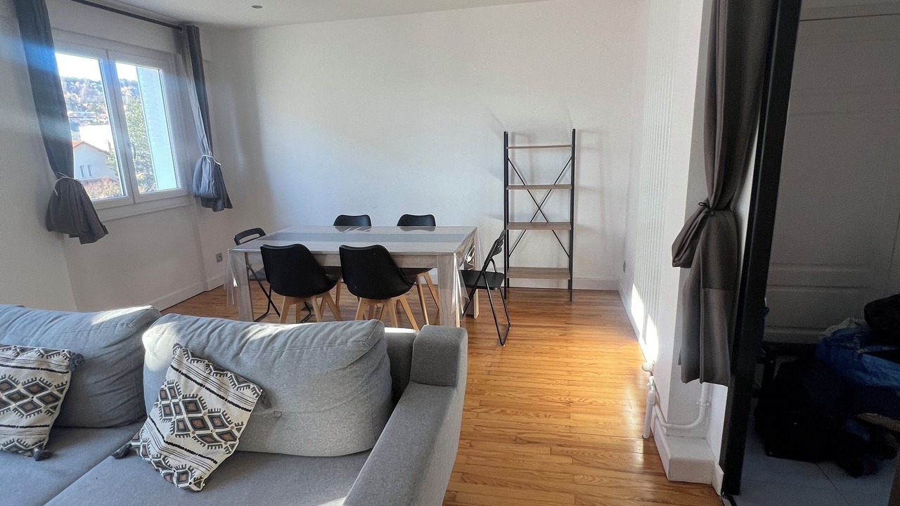 Photo of Livingroom in Montjuzet