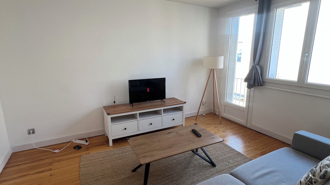 Photo of Livingroom in Montjuzet