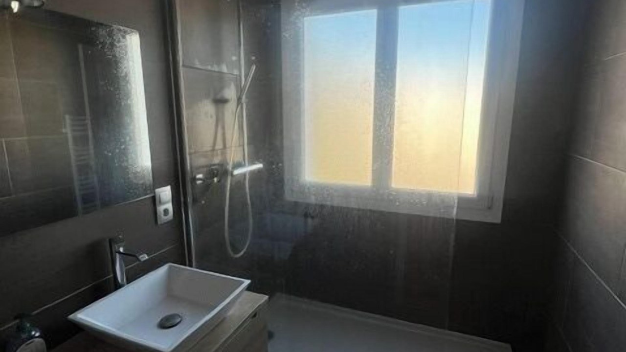 Photo of Bathroom in Montjuzet