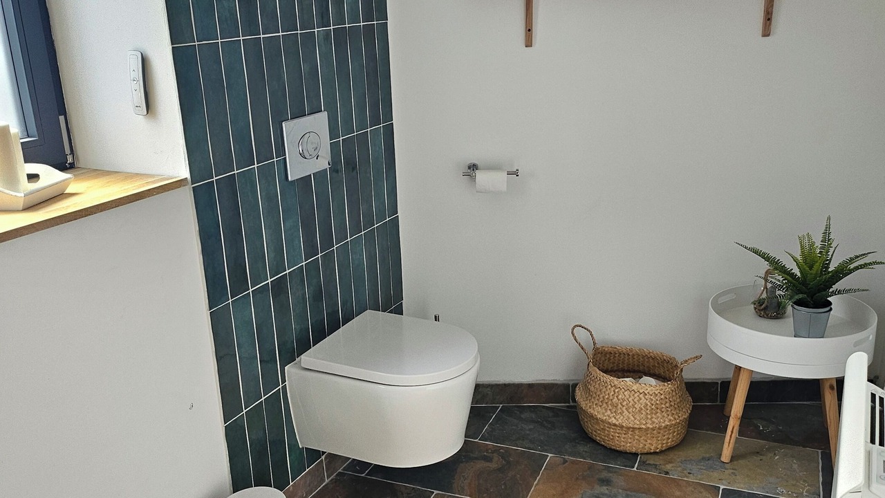 Photo of Bathroom in Neuilly-Saint-Front