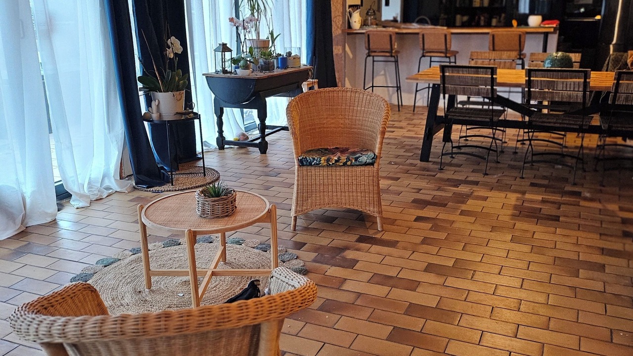 Photo of Others in Neuilly-Saint-Front