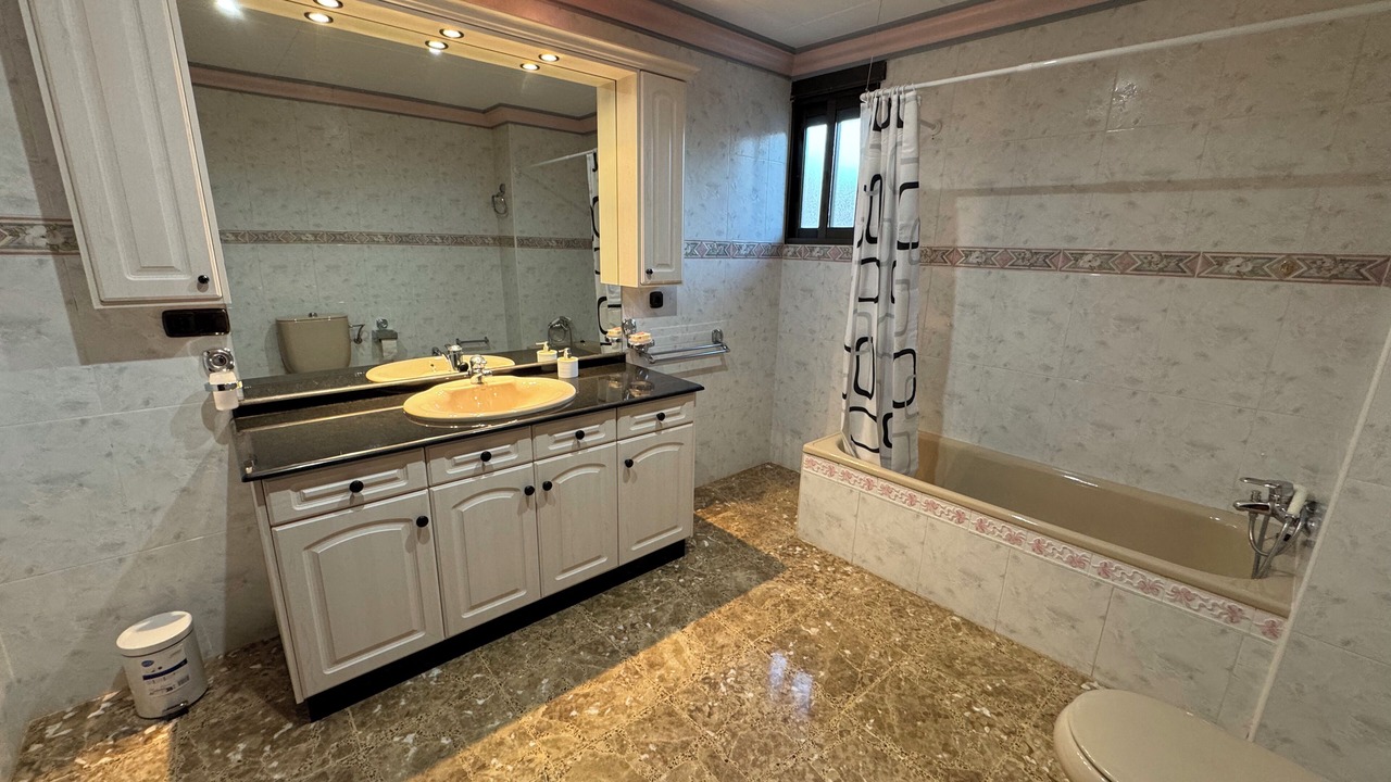 Photo of Bathroom in Bolbaite