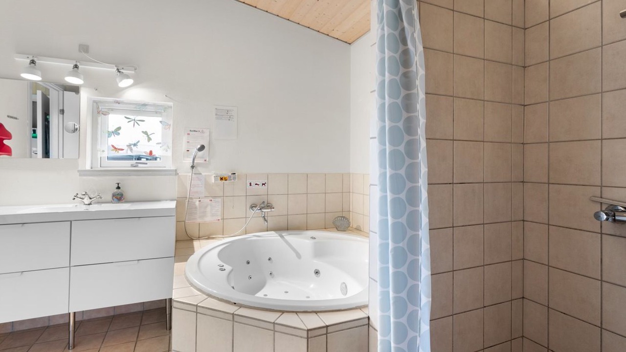 Photo of Bathroom in Faaborg