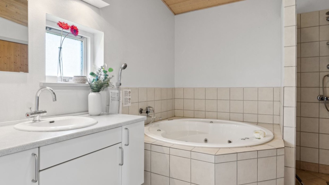 Photo of Bathroom in Faaborg