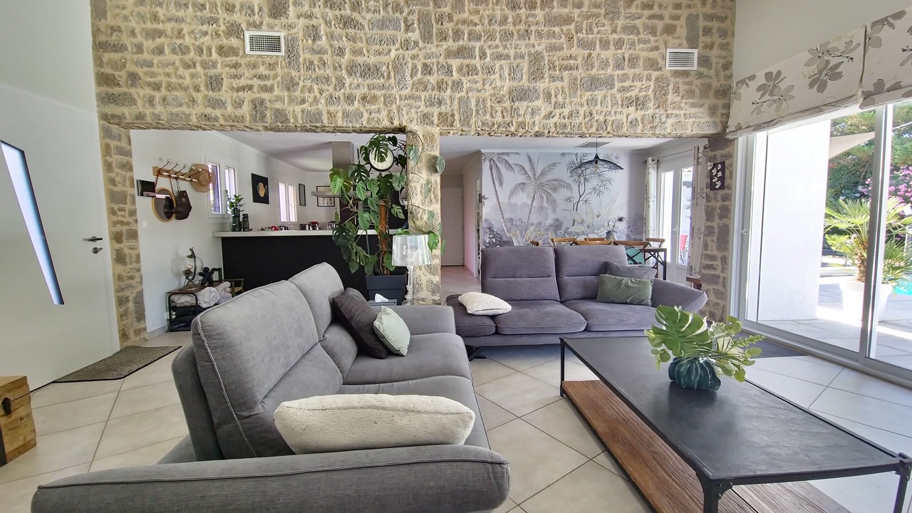 Photo of Livingroom in Sussargues