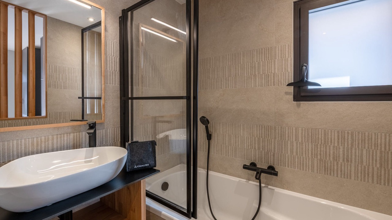 Photo of Bathroom in Les Tines