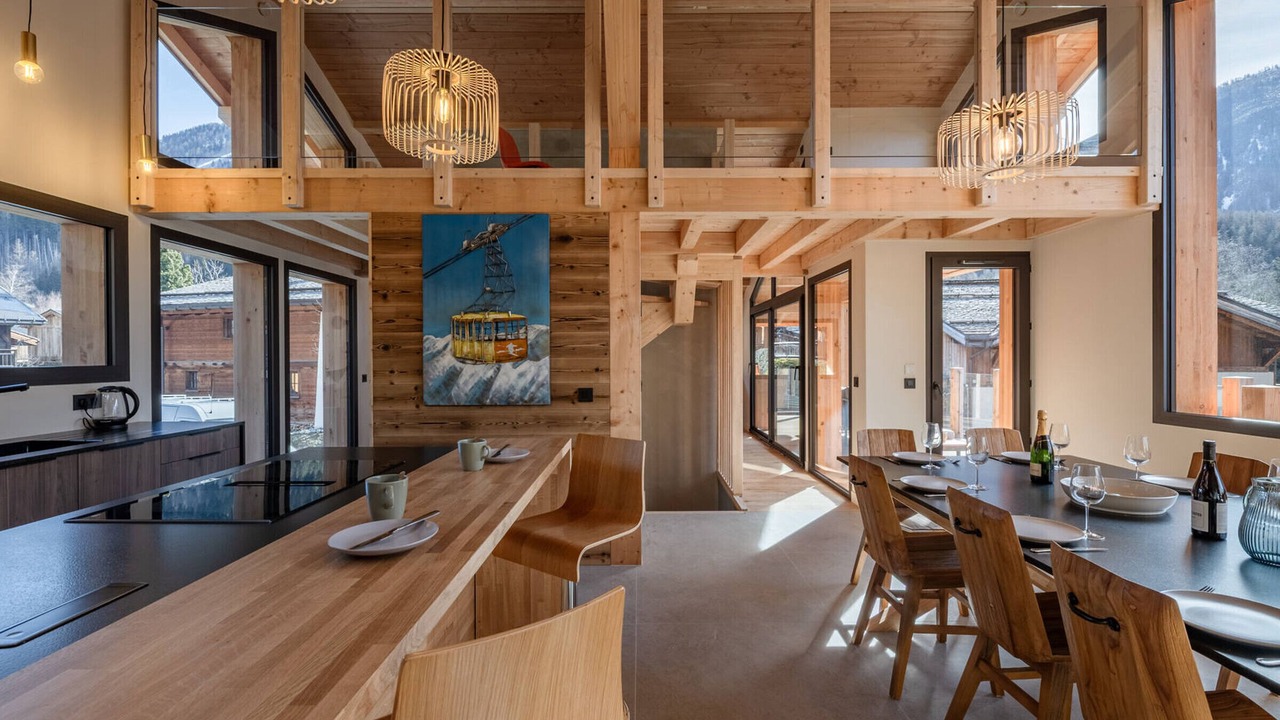 Photo of Others in Les Tines