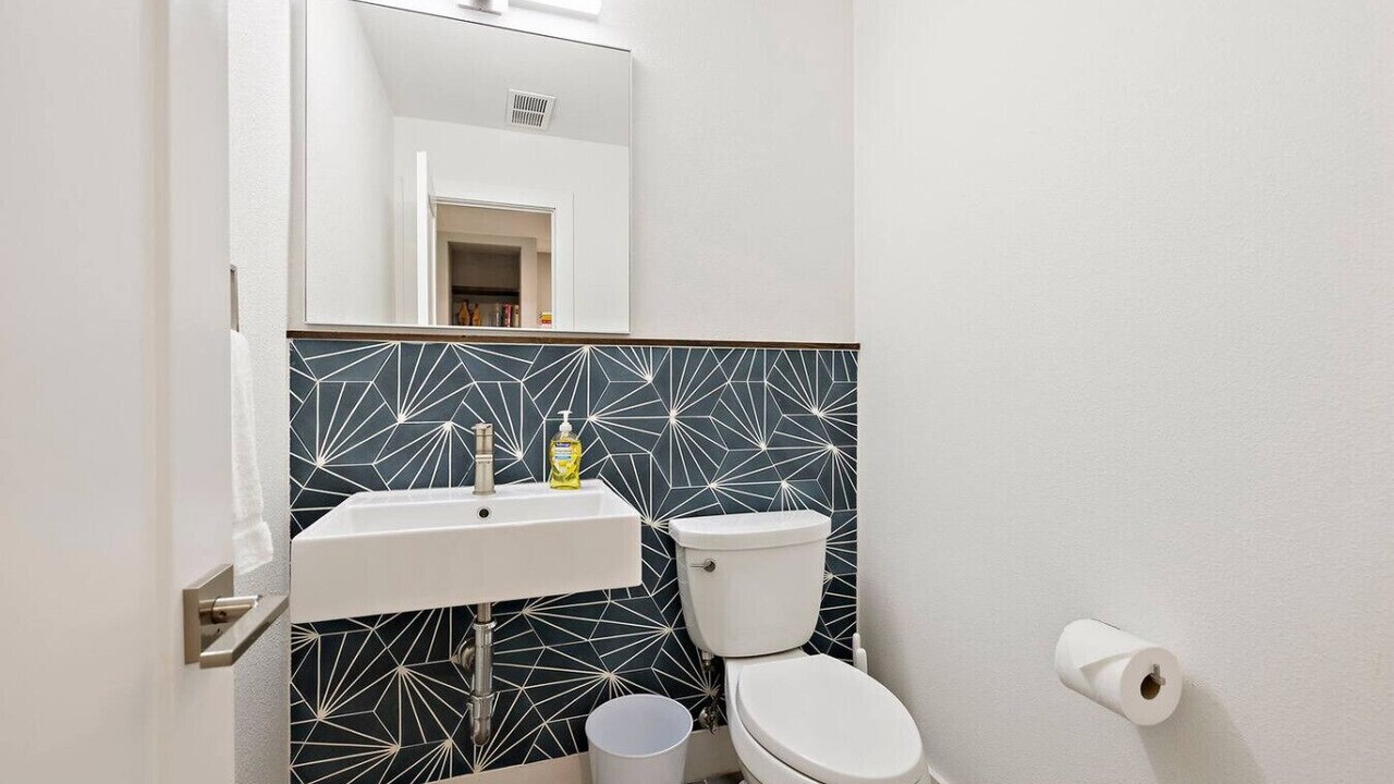 Photo of Bathroom in Dawson