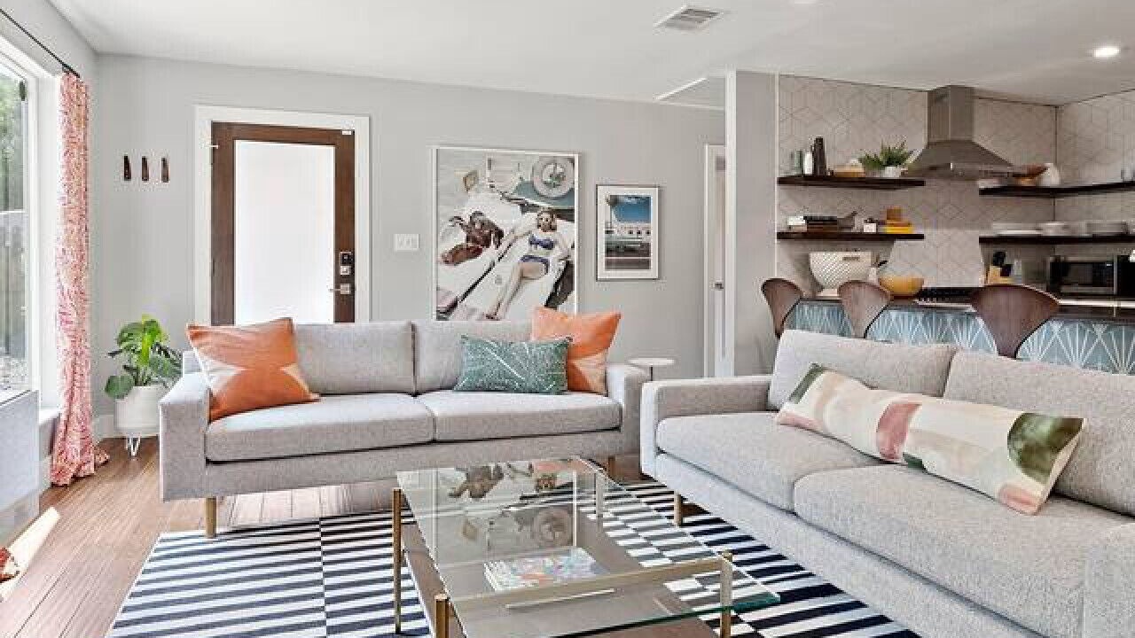 Photo of Livingroom in Dawson
