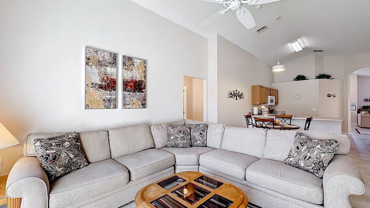 Photo of Livingroom in Haines City
