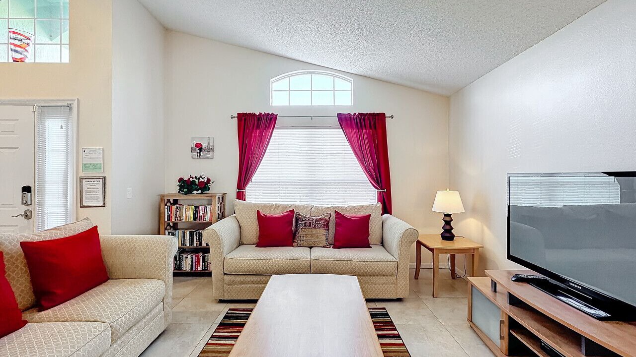 Photo of Livingroom in Haines City