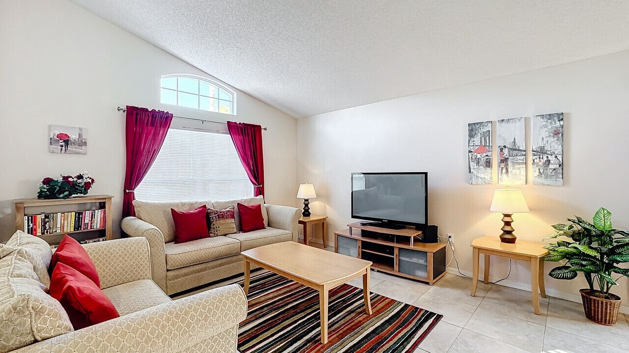 Photo of Livingroom in Haines City