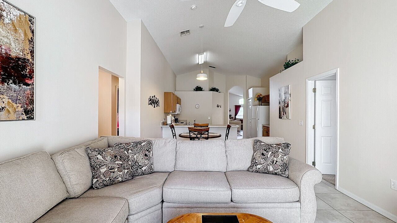 Photo of Livingroom in Haines City