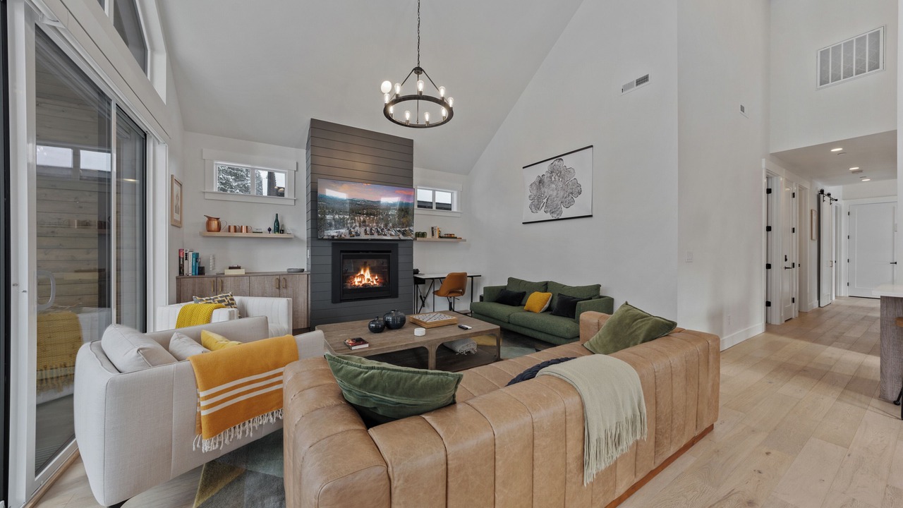 Photo of Livingroom in Roslyn