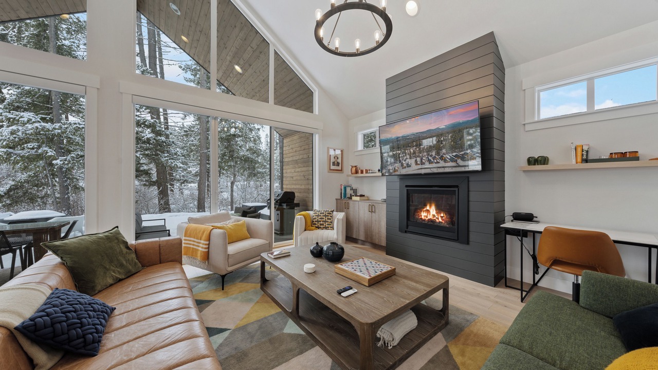 Photo of Livingroom in Roslyn