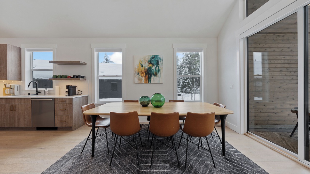 Photo of Others in Roslyn