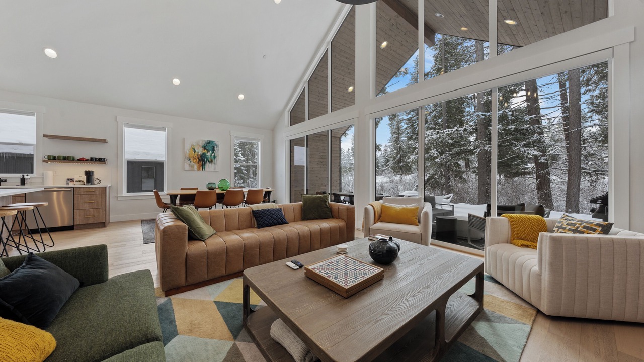 Photo of Livingroom in Roslyn