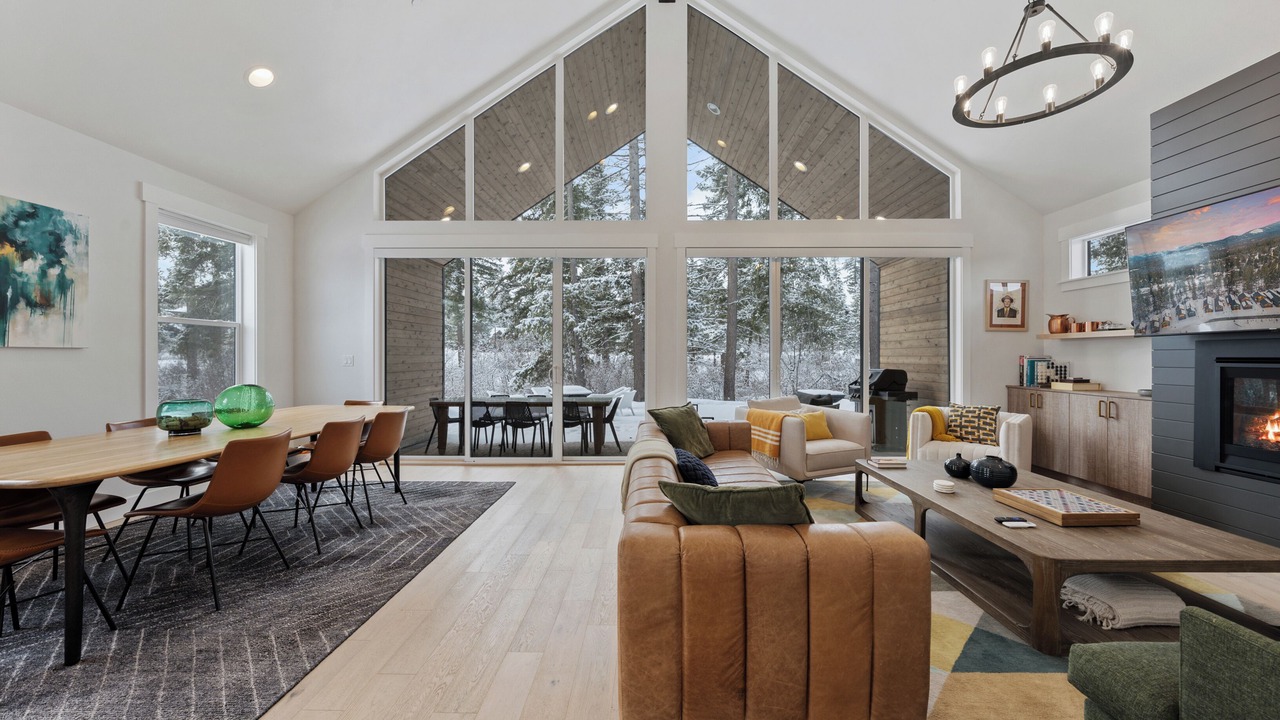 Photo of Livingroom in Roslyn