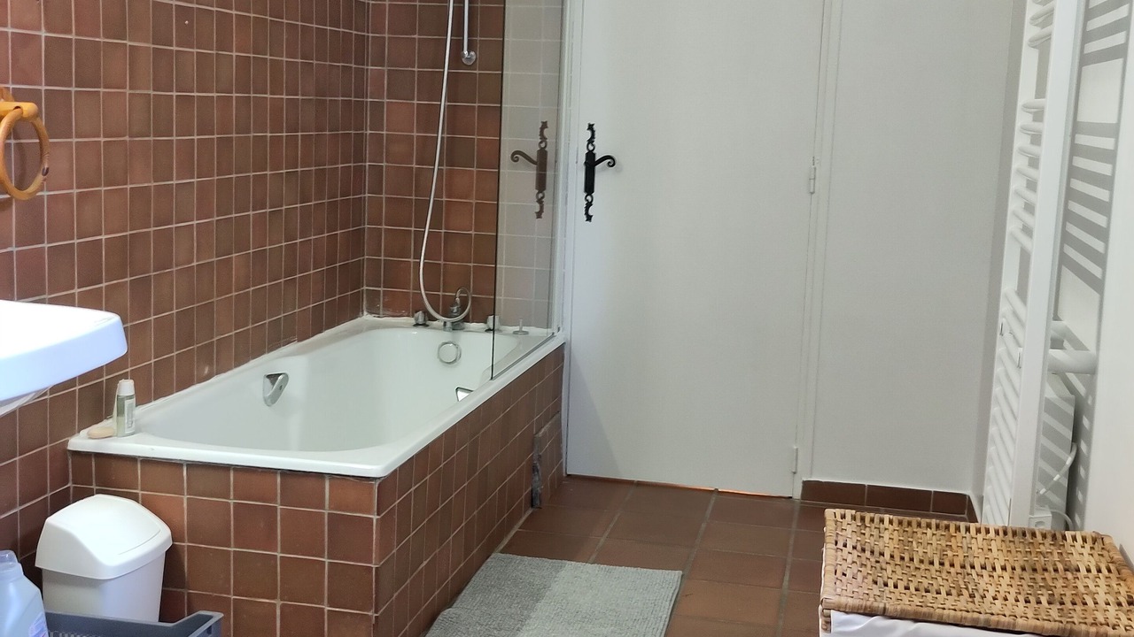 Photo of Bathroom in Banne