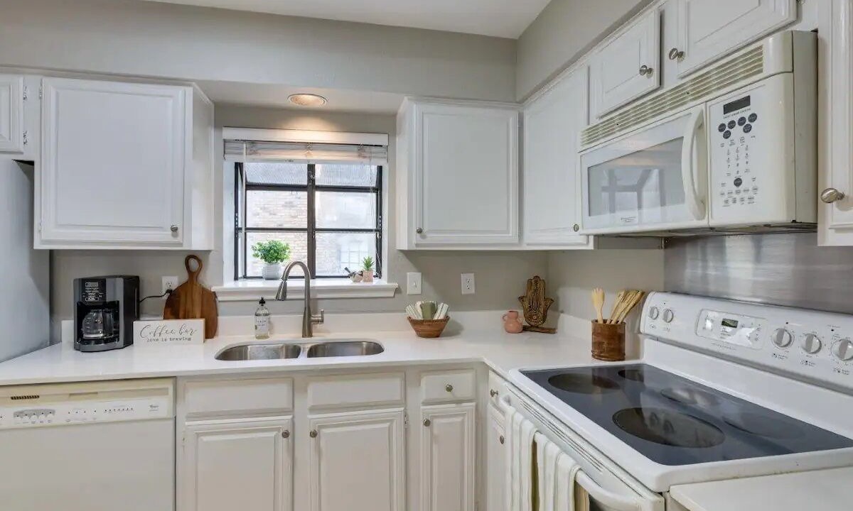 Photo of Kitchen in Far North Dallas