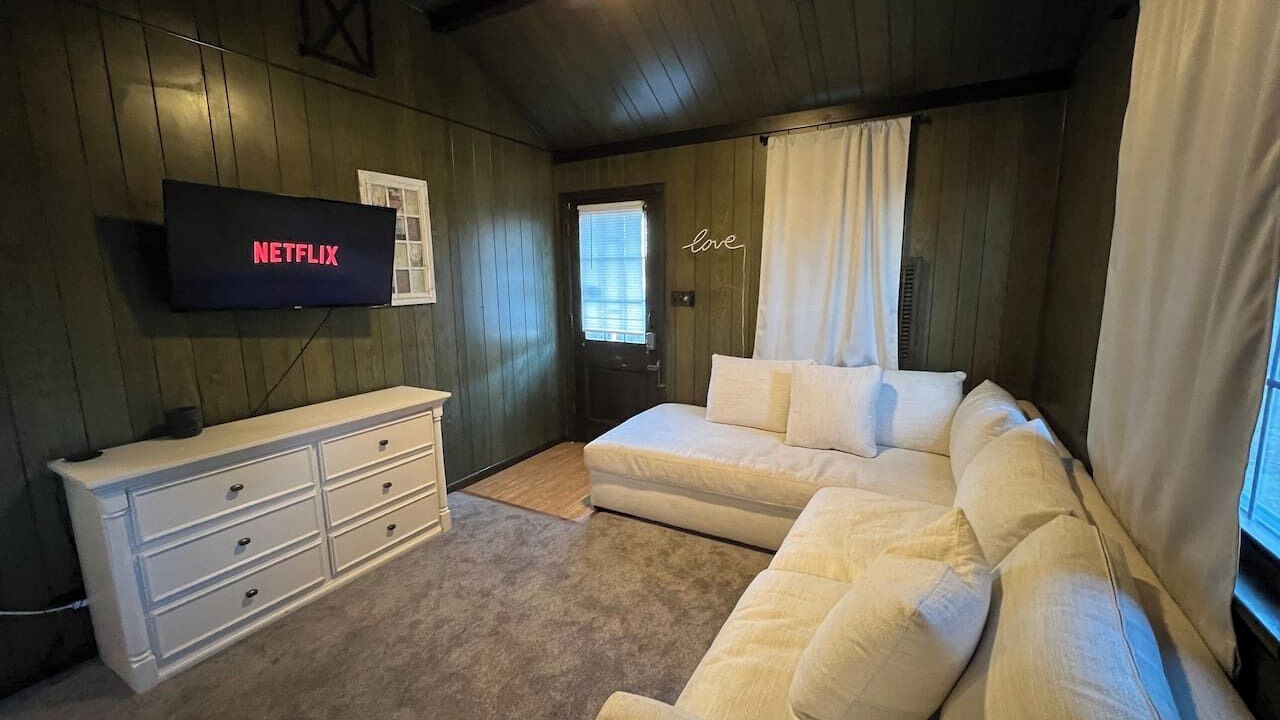 Photo of Livingroom in Erie