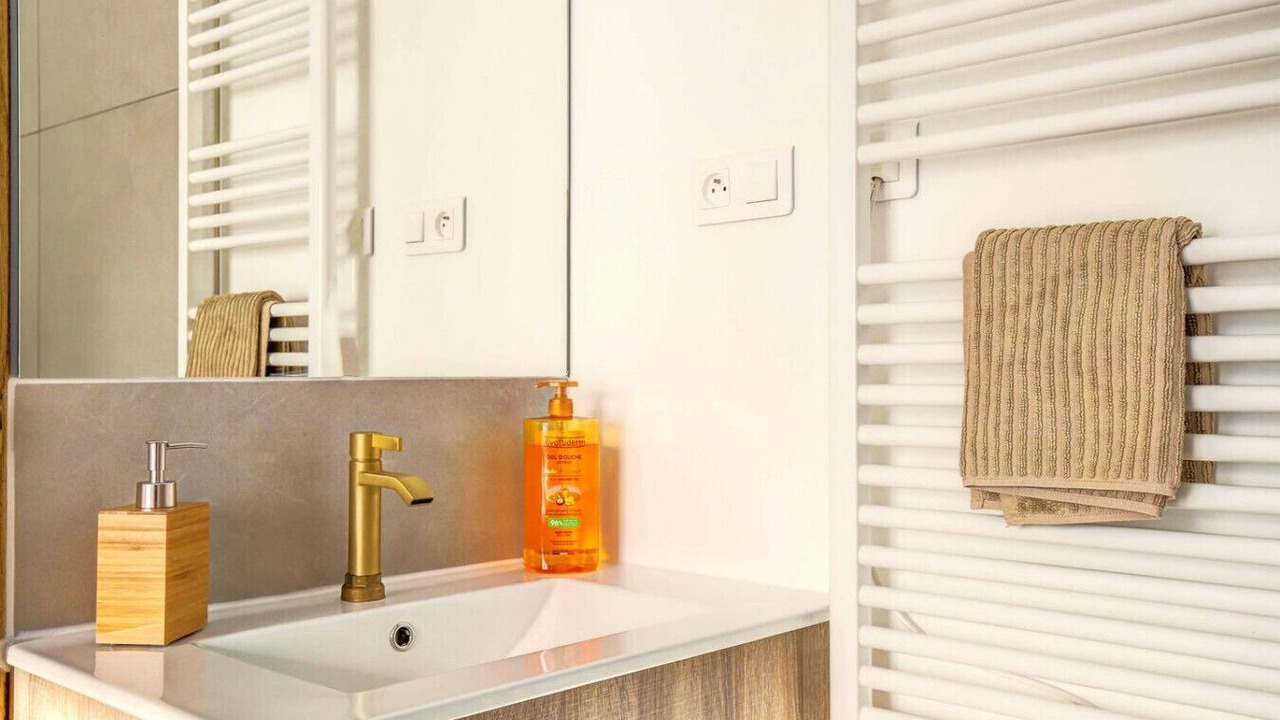 Photo of Bathroom in Peyrole