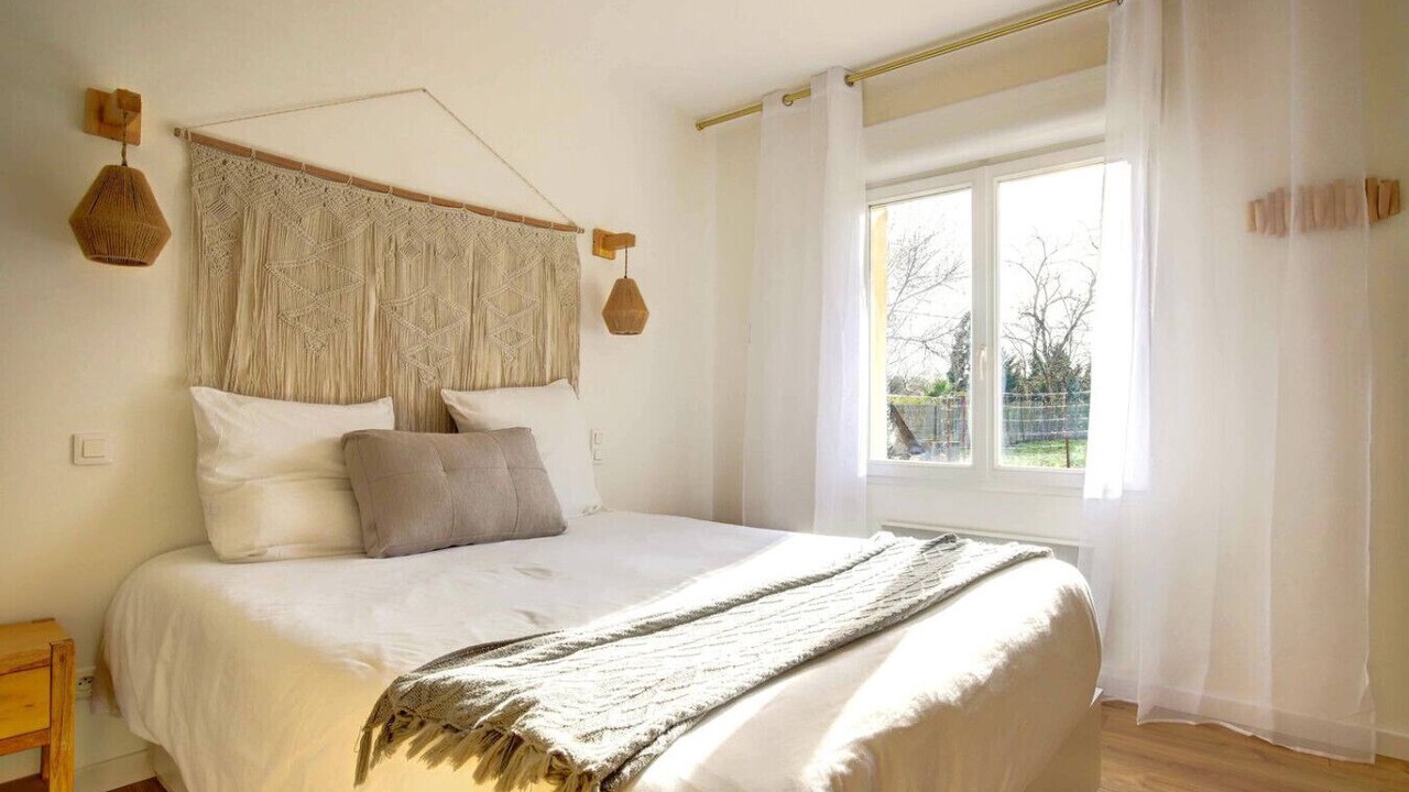 Photo of Bedroom in Peyrole