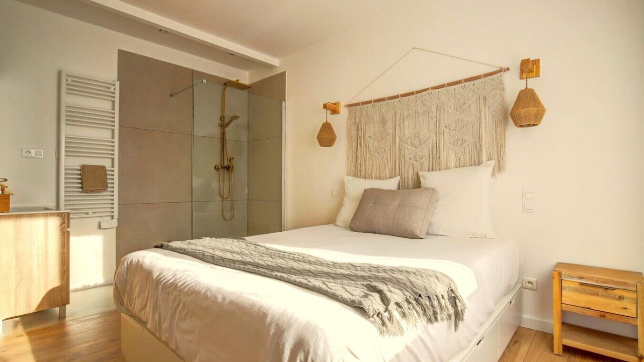 Photo of Bedroom in Peyrole