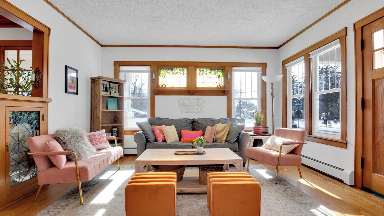 Photo of Livingroom in Crown Point