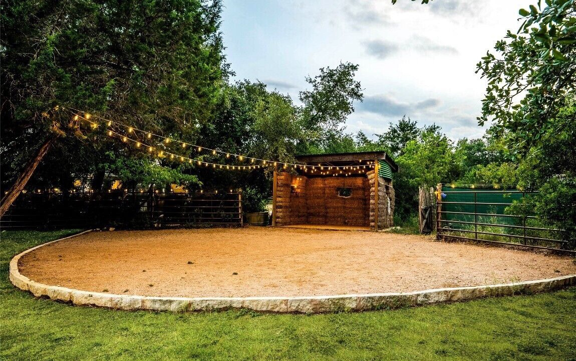 Photo of Outdoor in La Hacienda Estates