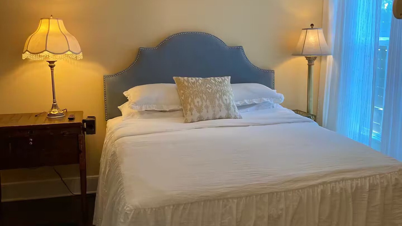 Photo of Bedroom in Five Points